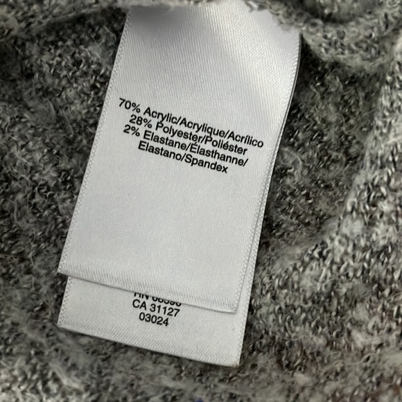 🚨 Last Chance🚨 DKNY Sweater - Picture 7 of 7